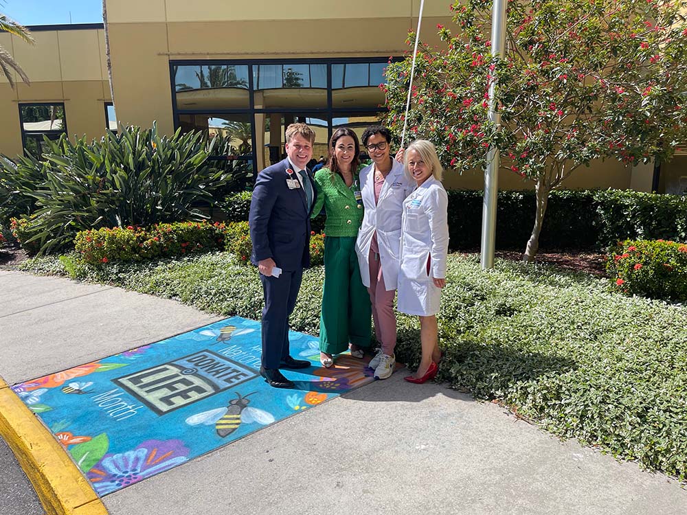 HCA Florida Largo Hospital Celebrates The Gift of Life Through Organ Donation  In honor of Blue and Green Day during National Donate Life Month