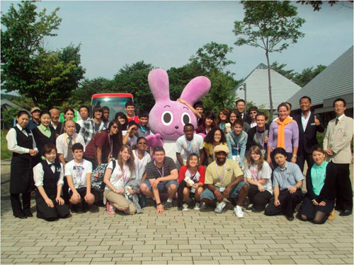 Western-High-students-visit-Japan